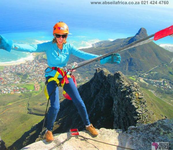Gutsy women... abseil down Table Mountain (Cape Town, South Africa)